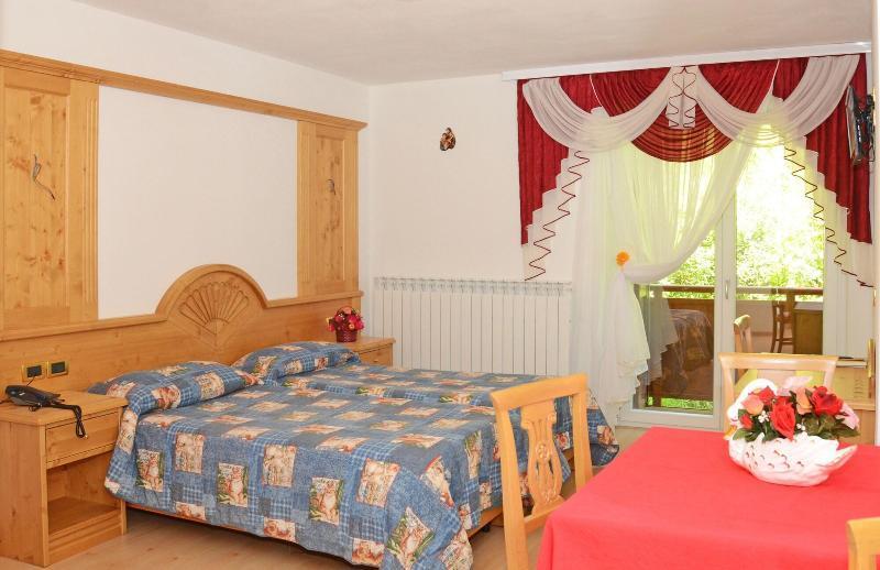 Hotel La Roccia Passo del Tonale Extérieur photo